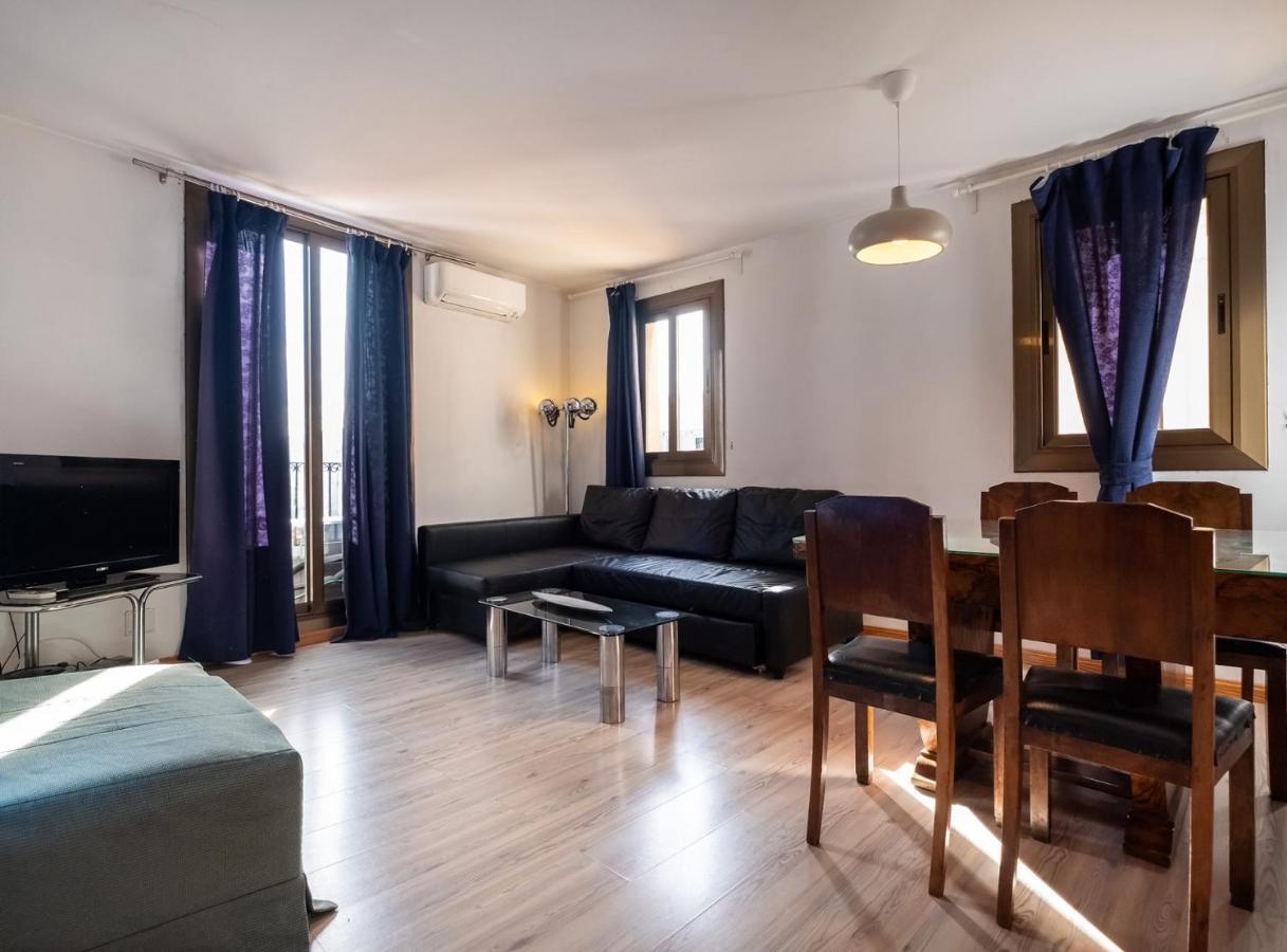 Apartamentos El Pintor برشلونة المظهر الخارجي الصورة